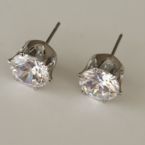 Earrings Silver Tone Crystal Stud Earrings #0390 - Picture 8 of 10